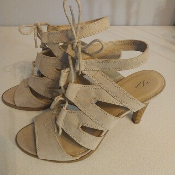 Simply Vera Wang Women’s Sviman Heels Sz 9M Taupe Strappy Faux Suede Open Toe - Picture 1 of 10